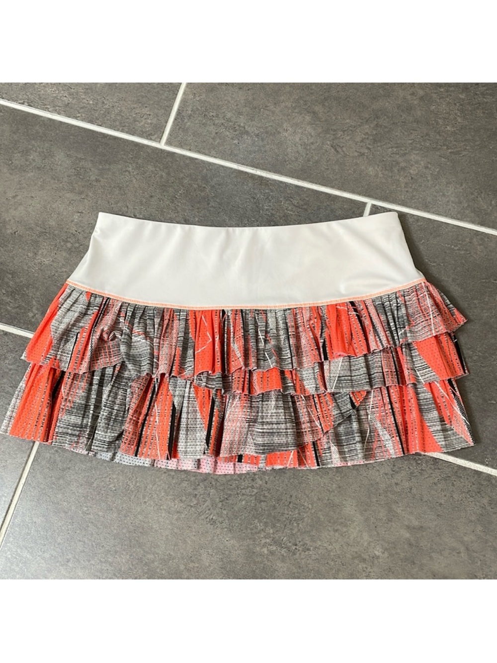 Lucky in Love ~ Spaced Out Limitless Pleated‎ Scallop Skirt size Large